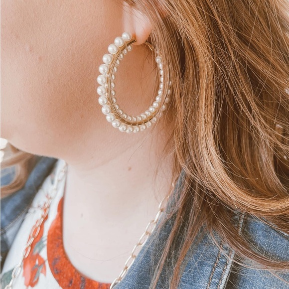 NEW Pearl Hoop Earrings - Picture 3 of 8